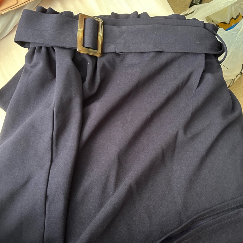 Navy blue skirt with belt